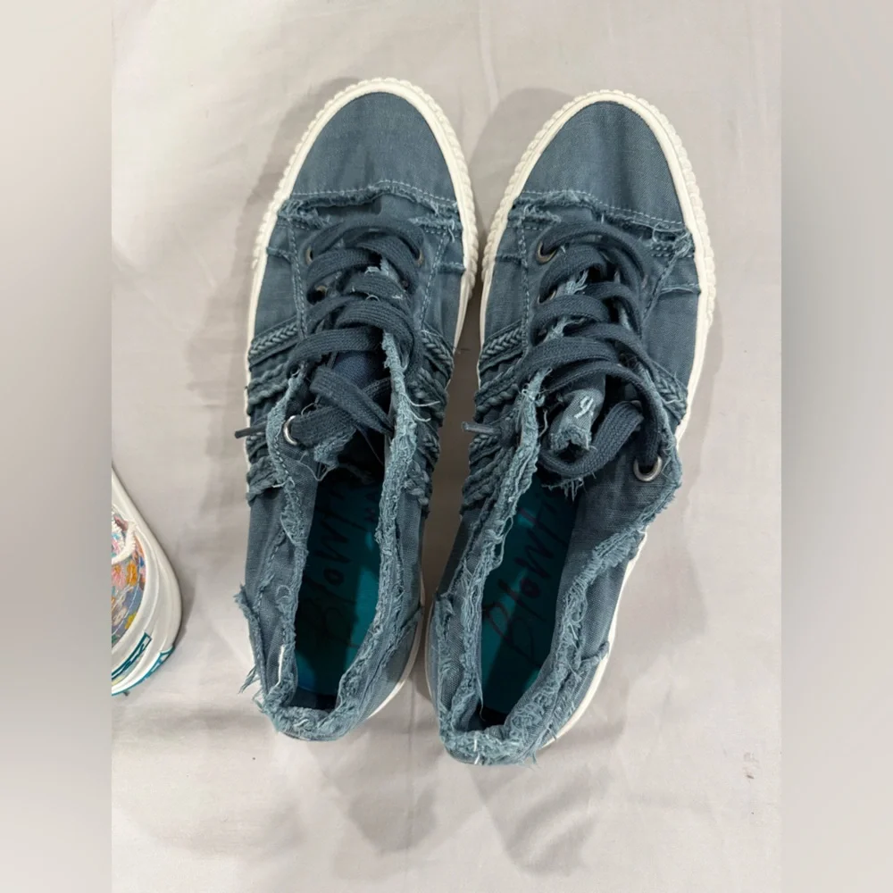 USED bundle of BLOWFISH sneakers and one pair Sperry’s… read description - Picture 4 of 15